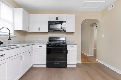 2031 S 5th Avenue, Maywood, IL 60153 - Photo 13