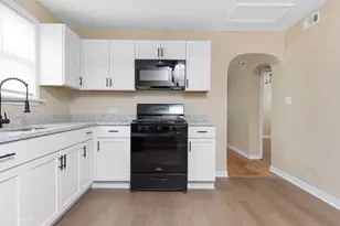 2031 S 5th Ave, Maywood, IL 60153 - Photo 13
