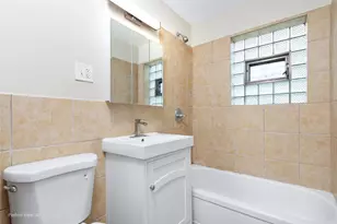 2031 S 5th Ave, Maywood, IL 60153 - Photo 15