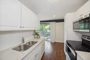 1607 Maple Terrace, Lisle, IL 60532 - Photo 9