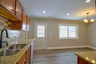 312 Hickory Avenue, Romeoville, IL 60446 - Photo 5