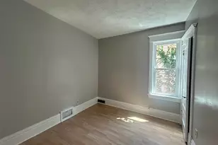 1421 Charles St, Rockford, IL 61104 - Photo 9