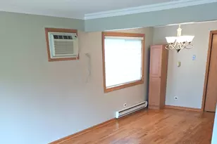 8106 Marion Dr, Justice, IL 60458 - Photo 3