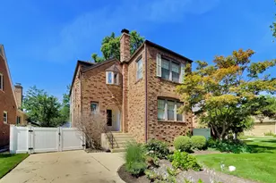 1820 S Ashland Ave, Park Ridge, IL 60068 - Photo 1