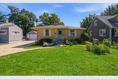 121 S Commonwealth Avenue, Elgin, IL 60123 - Photo 35