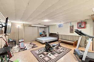 121 S Commonwealth Ave, Elgin, IL 60123 - Photo 23