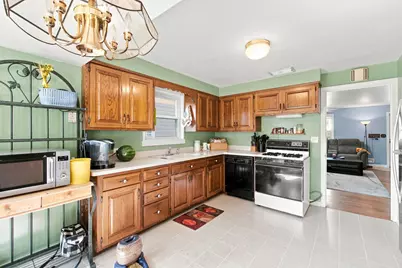 121 S Commonwealth Avenue, Elgin, IL 60123 - Photo 11