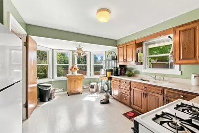 121 S Commonwealth Avenue, Elgin, IL 60123 - Photo 9