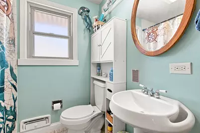 121 S Commonwealth Avenue, Elgin, IL 60123 - Photo 17