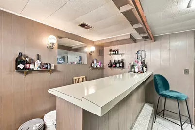121 S Commonwealth Avenue, Elgin, IL 60123 - Photo 29