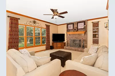 707 Evergreen Lane, Sugar Grove, IL 60554 - Photo 7