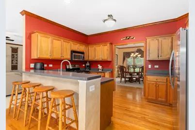 707 Evergreen Lane, Sugar Grove, IL 60554 - Photo 9
