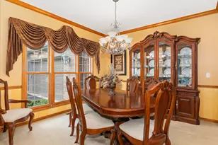 707 Evergreen Ln, Sugar Grove, IL 60554 - Photo 3
