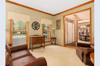 707 Evergreen Lane, Sugar Grove, IL 60554 - Photo 5