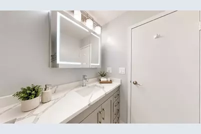 8815 W Golf Road #8F, Niles, IL 60714 - Photo 15