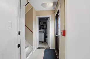 9388 Bay Colony Dr, Des Plaines, IL 60016 - Photo 23