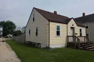 148 S Prairie Ave, Bradley, IL 60915 - Photo 3