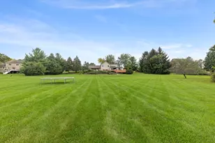 40W920 Bridle Creek Dr, Saint Charles, IL 60175 - Photo 29