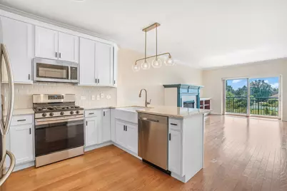 145 S York Street #420, Elmhurst, IL 60126 - Photo 9