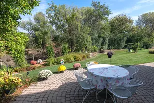 1351 Callen Ln, Des Plaines, IL 60016 - Photo 27