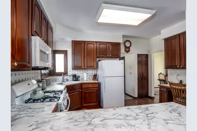 1351 Callen Lane, Des Plaines, IL 60016 - Photo 7