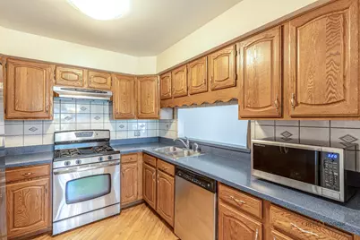 623 Cherbourg Court N, Buffalo Grove, IL 60089 - Photo 7