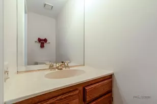 623 Cherbourg Ct N, Buffalo Grove, IL 60089 - Photo 9