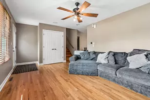 10009 NW Circle Dr, Richmond, IL 60071 - Photo 3