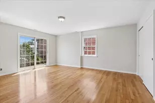 6533 N Christiana Ave, Lincolnwood, IL 60712 - Photo 9