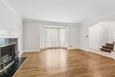 6533 N Christiana Avenue, Lincolnwood, IL 60712 - Photo 3