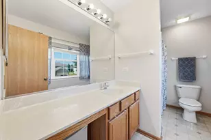 390 Deering Ln, Bolingbrook, IL 60440 - Photo 17