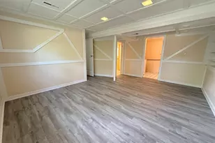 8517 W 87th Pl, Hickory Hills, IL 60457 - Photo 9