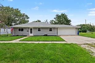 14601 Hamlin Ave, Midlothian, IL 60445 - Photo 1