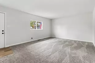 14601 Hamlin Ave, Midlothian, IL 60445 - Photo 3