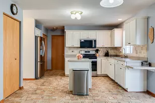 354 Settler Rd, Dekalb, IL 60115 - Photo 7