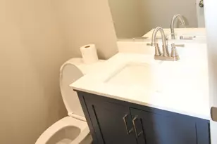 9042 S Emerald Ave, Chicago, IL 60620 - Photo 21