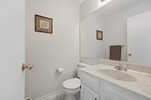 413 Harbor Dr, Carpentersville, IL 60110 - Photo 17