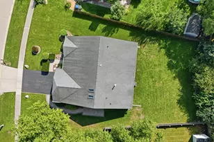 413 Harbor Dr, Carpentersville, IL 60110 - Photo 23