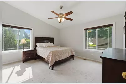 413 Harbor Drive, Carpentersville, IL 60110 - Photo 11