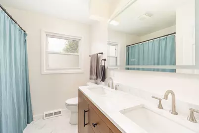1710 Spruce Street, Peru, IL 61354 - Photo 17