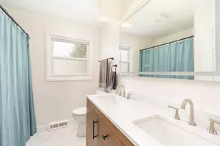 1710 Spruce St, Peru, IL 61354 - Photo 17