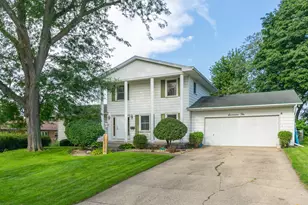 1710 Spruce St, Peru, IL 61354 - Photo 1