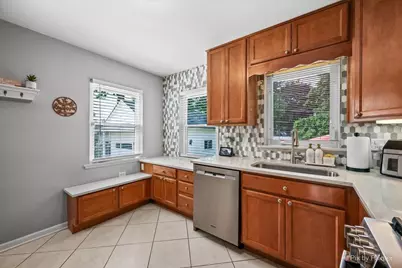 68 S 3rd Avenue, Lombard, IL 60148 - Photo 11