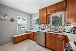 68 S 3rd Ave, Lombard, IL 60148 - Photo 11