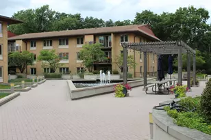 2400 W Talcott Rd, Park Ridge, IL 60068 - Photo 1