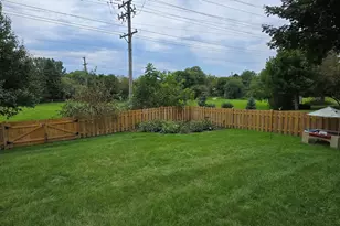1356 Almaden Ln, Gurnee, IL 60031 - Photo 17