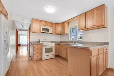 8044 Menard Avenue, Burbank, IL 60459 - Photo 7