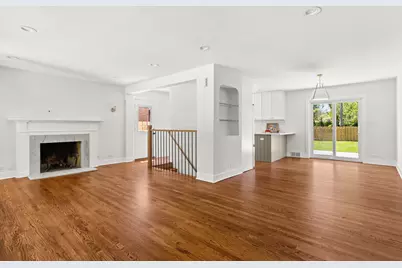 8918 Parkside Avenue, Morton Grove, IL 60053 - Photo 3
