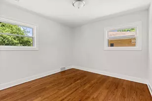 8918 Parkside Ave, Morton Grove, IL 60053 - Photo 15