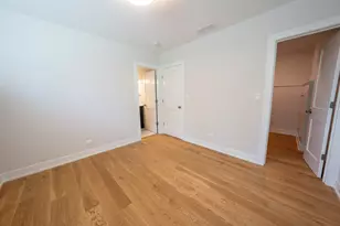 1901 W Berwyn Ave, Chicago, IL 60640 - Photo 9